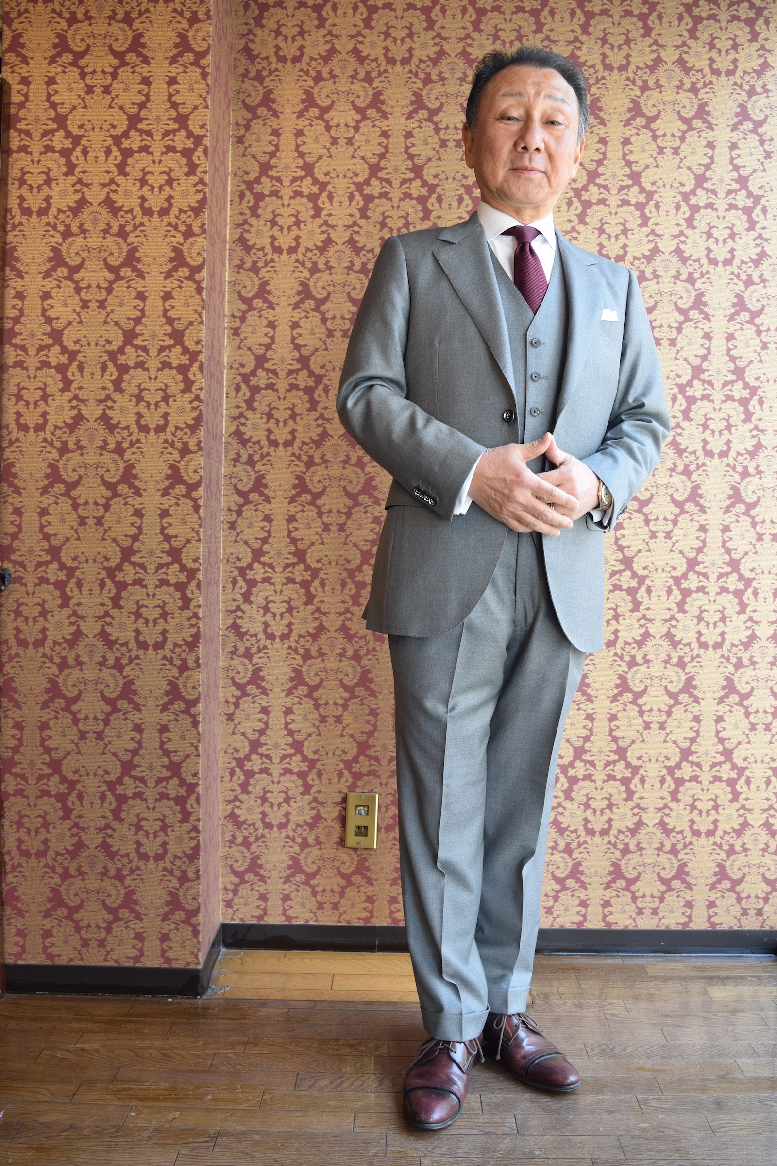 〜品格を纏うスリーピース〜